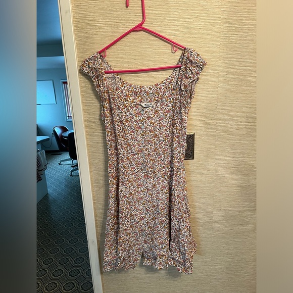 Rolla’s Erin Coast Floral Dress 💐 - Picture 3 of 9